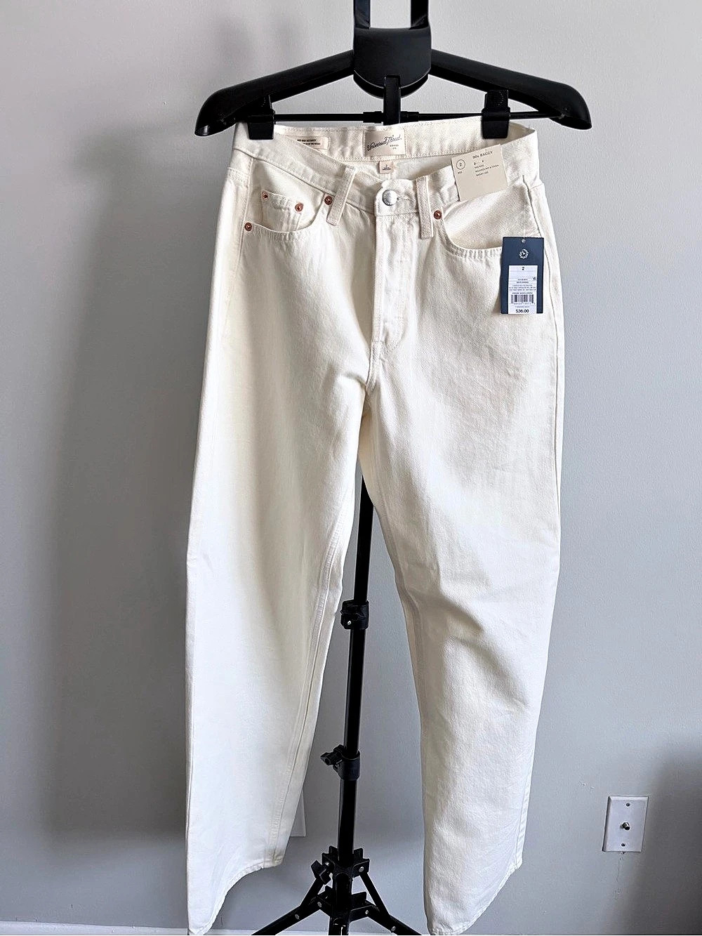 Universal Thread Mid-Rise 90's Baggy Jeans White